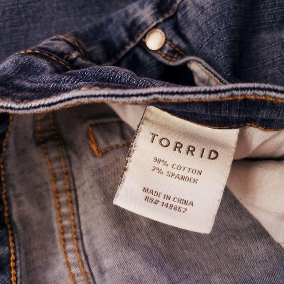 Torrid Bootcut Leg Denim Jeans Light Wash size 14 - Picture 4 of 9